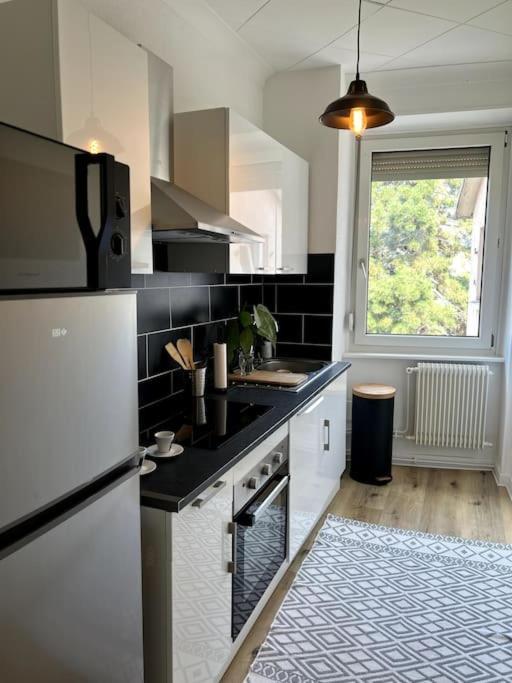 Appartement Cosy Et Lumineux Avec Parking Gratuit Кольмар Экстерьер фото