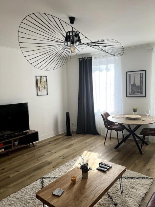 Appartement Cosy Et Lumineux Avec Parking Gratuit Кольмар Экстерьер фото